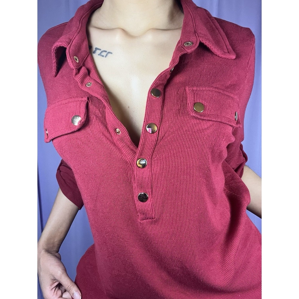 Catherine Malandrino Red Ribbed Knit Top Size M Collared Gold Button Preppy - Picture 2 of 10